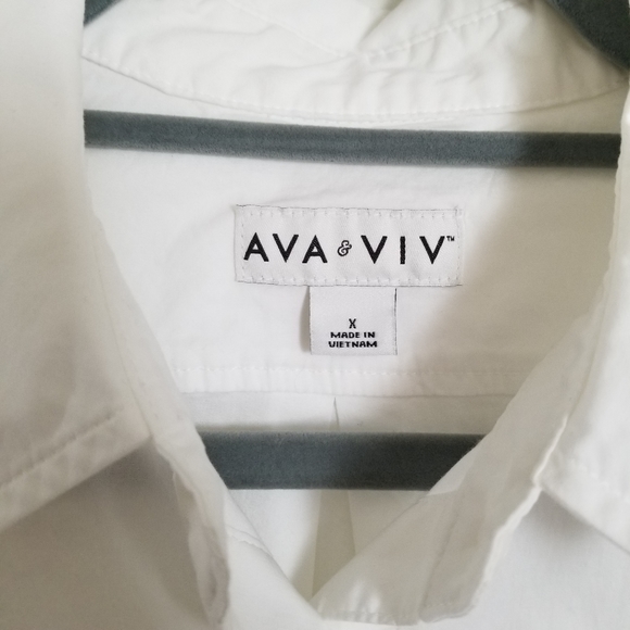 2/$14 Ava & Viv Button Down Long Sleeve Blouse - Picture 2 of 9